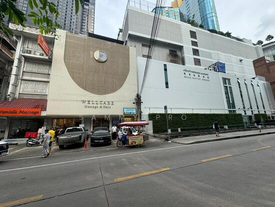 ขาย!! อาคารพาณิชย์ 4.5 ชั้น สุขุมวิท 19 ใกล้ BTS อโศก และ MRT สุขุมวิท