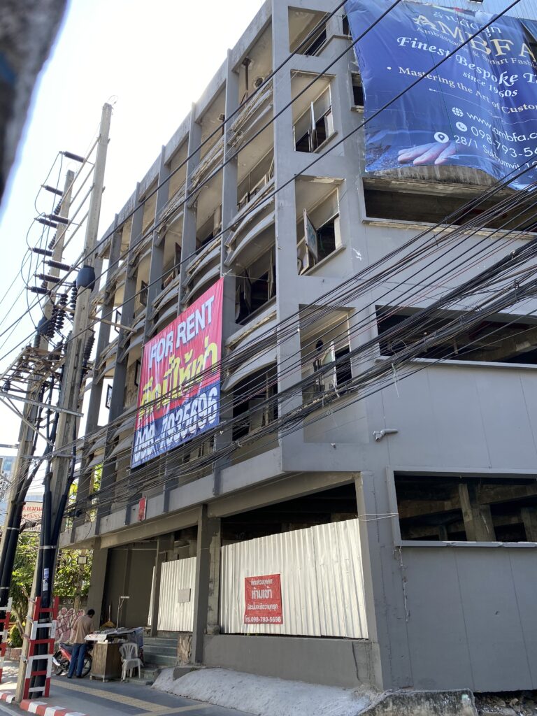 Commercial building for rent! 4 stories, close to BTS Onnut — photo 1 of 8