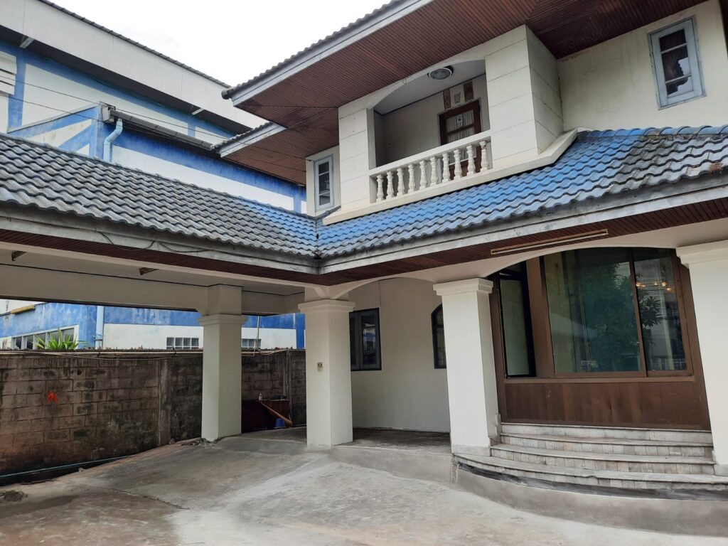 House for Rent – Bearing Soi 9 — photo 1 of 12
