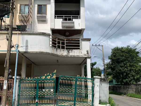 Townhouse for Rent at Sukhumvit Soi 76