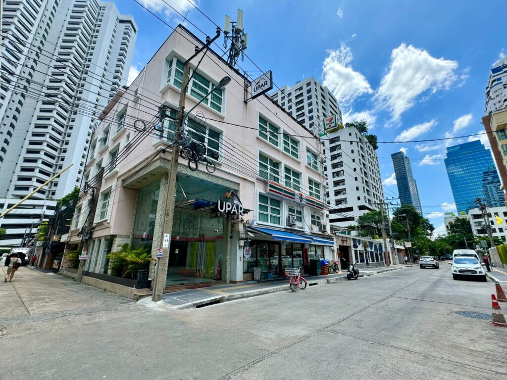 Hotel for Sale in Sukhumvit 11 — photo 1 of 12